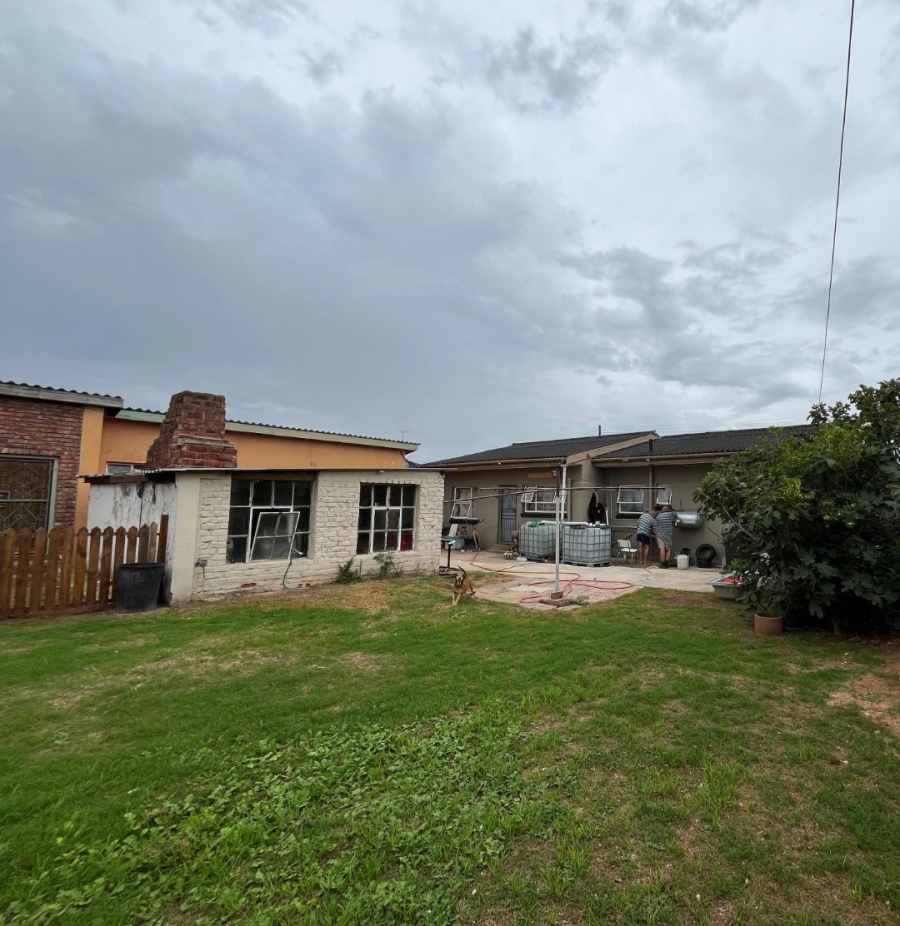 To Let 3 Bedroom Property for Rent in Bothasrus Eastern Cape
